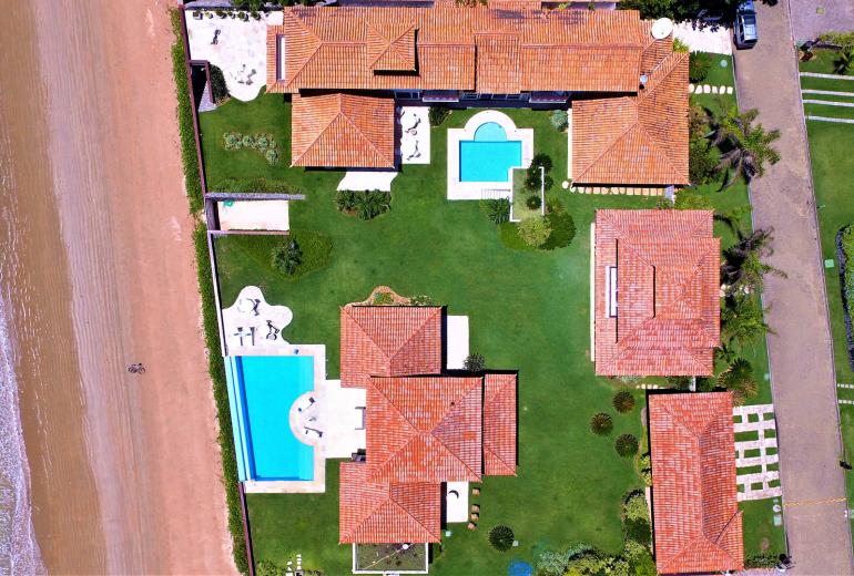 Buz043 - Casa luxuosa com piscina frente ao mar em Búzios