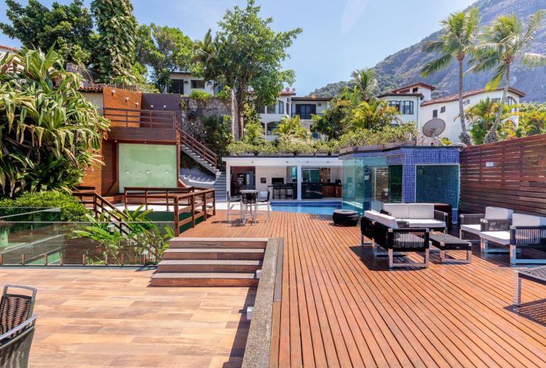 Rio052 - Beautiful villa with spectacular sea views in Joá
