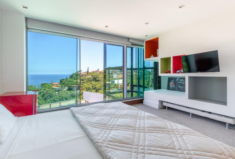 Rio052 - Beautiful villa with spectacular sea views in Joá