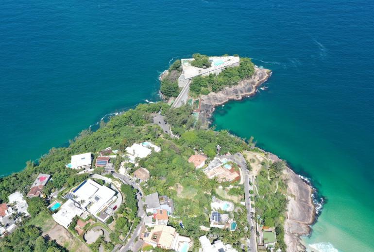 Rio052 - Beautiful villa with spectacular sea views in Joá