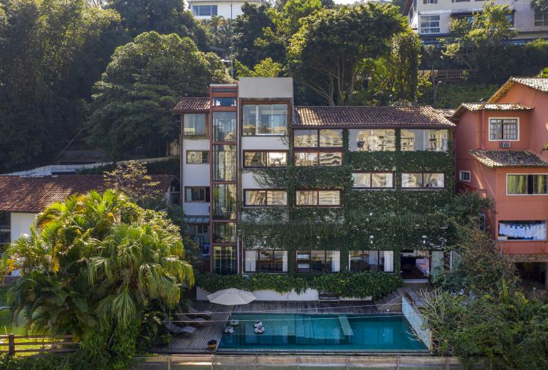 Rio103 - Hermosa casa renovada con piscina en Sao Conrado