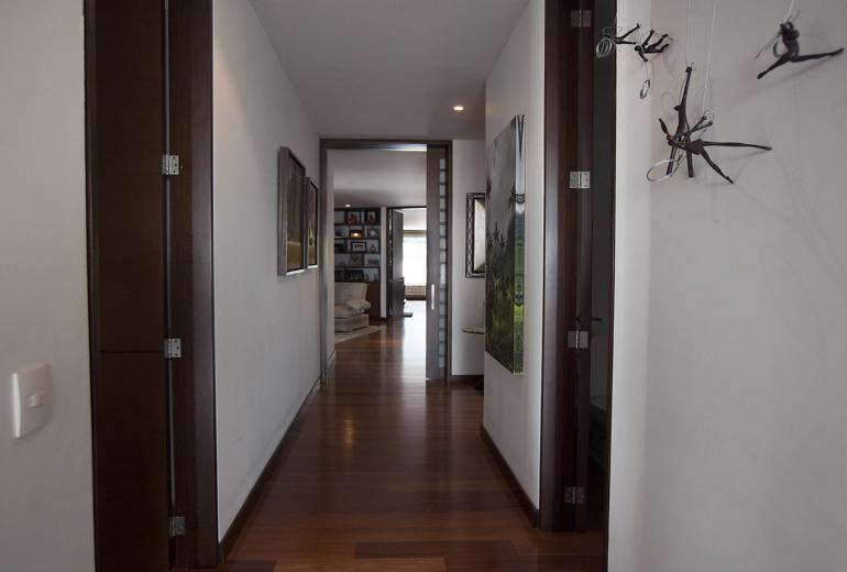 Bog286 - Spacious apartment with a stunning view in Bogota