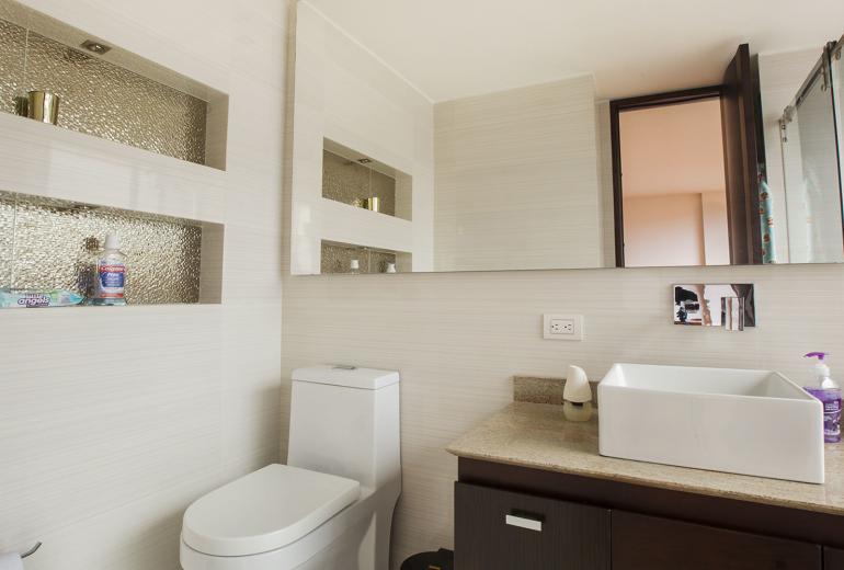 Bog335 - Apartamento com 6 quartos em Santa Barbara, Bogotá