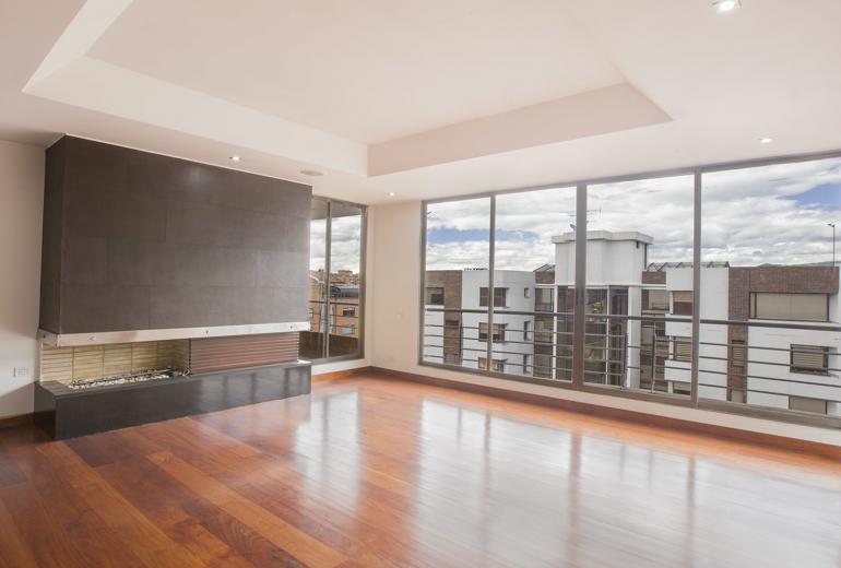 Bog335 - Apartamento com 6 quartos em Santa Barbara, Bogotá