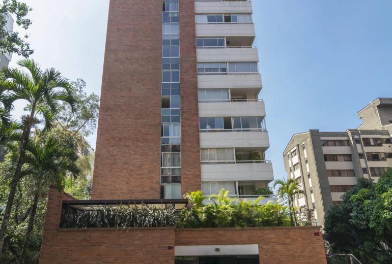 Med079 - Cobertura no bairro mais exclusivo de Medellin