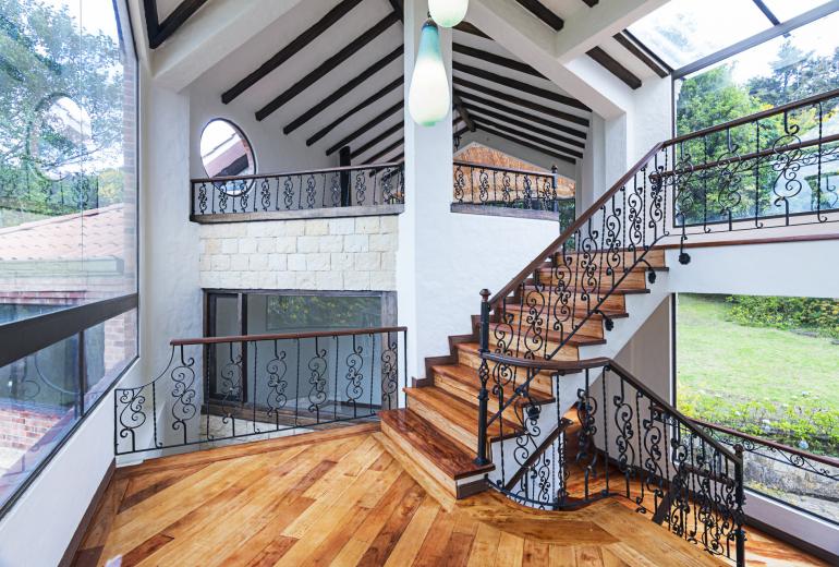Bog199 - Casa encantadora de 5 niveles en Sikasue, La Calera