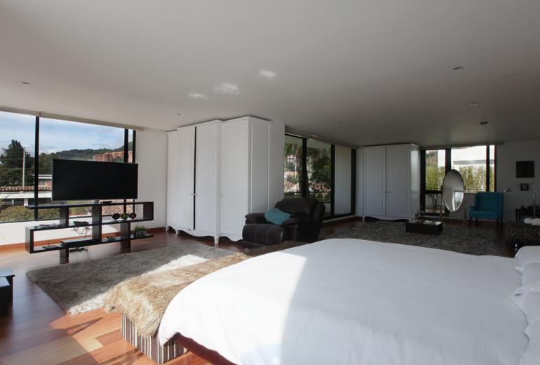 Bog278 - Stunning 6 bedroom house for sale in Bogota