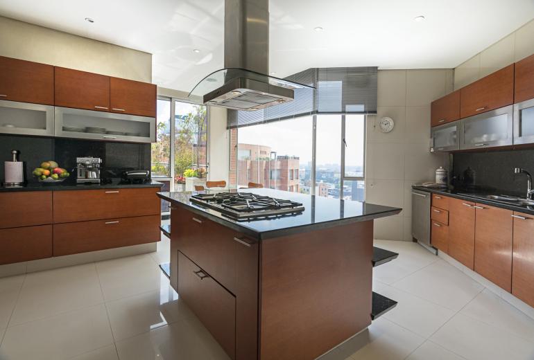 Bog155 - Three story penthouse with 4 bedrooms in Bogota