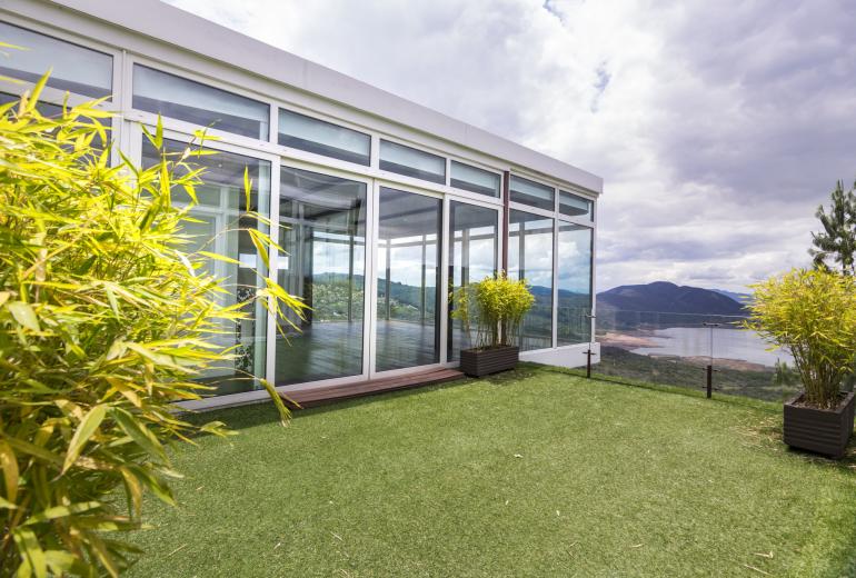 Bog157 - Three level house in Calera with view on the lake