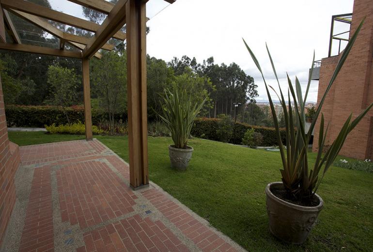 Bog010 - Linda casa à venda ao norte da cidade de Bogotá