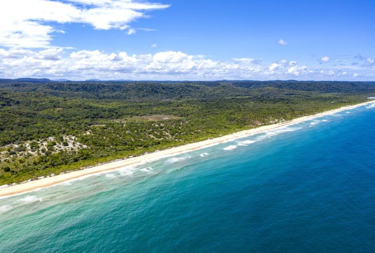 Bah705 - Large plot in Itacaré