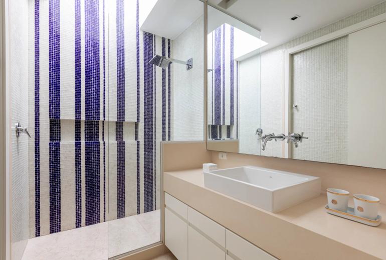 Rio038 - Design & Sea — Contemporary Duplex by Paula Neder