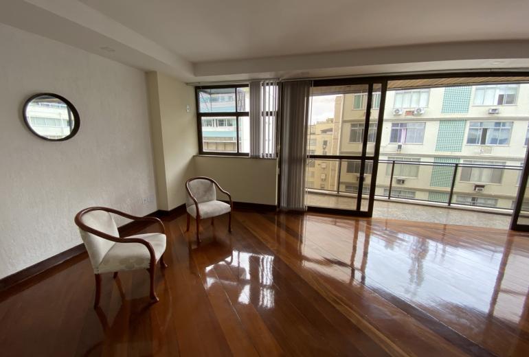 Rio216 - Triplex Apartment in Copacabana
