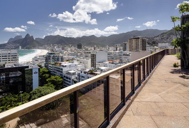 Rio051 - Grand duplex penthouse in Copacabana