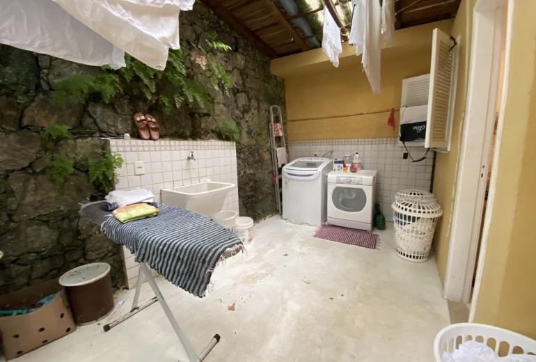 Rio412 - Linda casa com jardins e piscina na Gávea