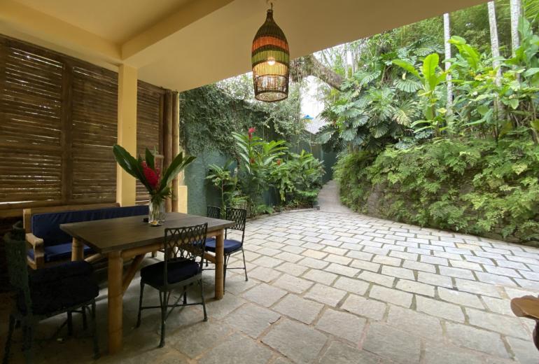 Rio412 - Linda casa com jardins e piscina na Gávea