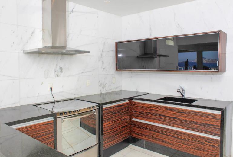 Rio044 - Cobertura com piscina para venda em Ipanema