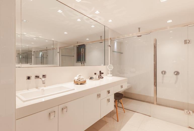 Rio248 - Charmoso apartamento com 3 suítes em Copacabana