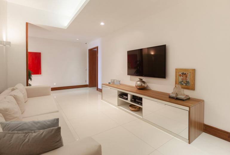 Rio248 - Charming apartment with 3 suites in Copacabana