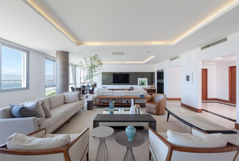Rio248 - Charming apartment with 3 suites in Copacabana