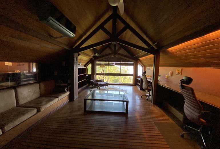Rio357 - Charming villa with pool and 5 suites in Joá