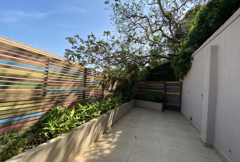 Rio357 - Charming villa with pool and 5 suites in Joá