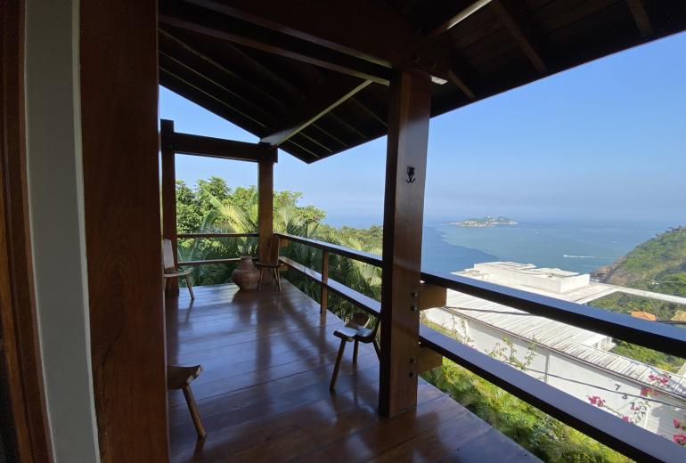 Rio357 - Charming villa with pool and 5 suites in Joá