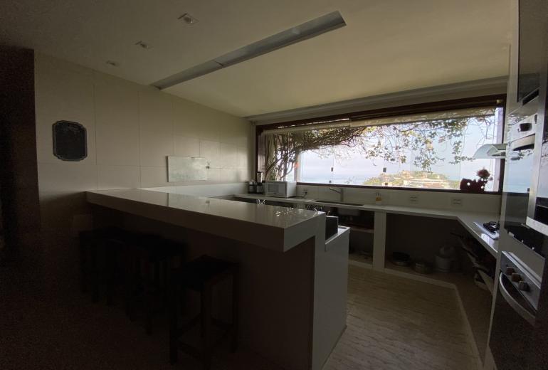 Rio357 - Charming villa with pool and 5 suites in Joá