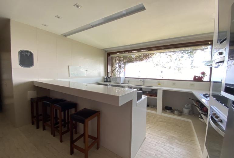Rio357 - Charming villa with pool and 5 suites in Joá
