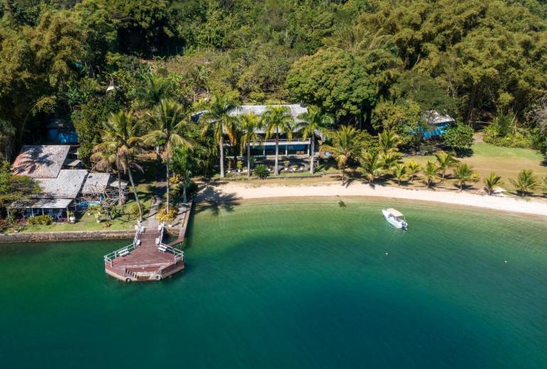 Ang049 - Hermosa casa en una isla en Angra dos Reis