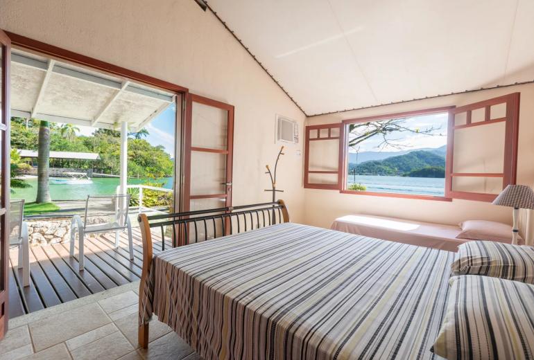 Ang049 - Hermosa casa en una isla en Angra dos Reis