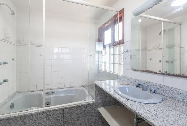 Ang049 - Hermosa casa en una isla en Angra dos Reis