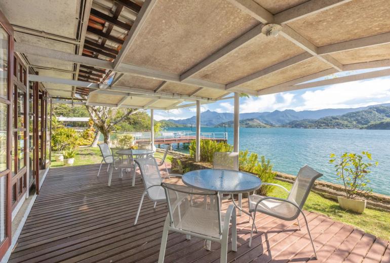 Ang049 - Hermosa casa en una isla en Angra dos Reis