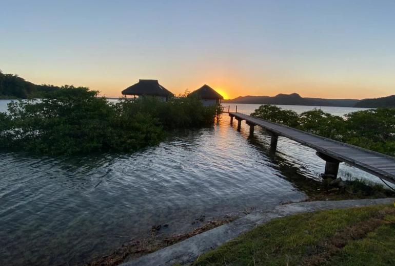 Bah400 - Hermosa isla con casa y bungalows en Bahía