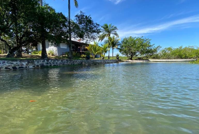 Bah400 - Hermosa isla con casa y bungalows en Bahía