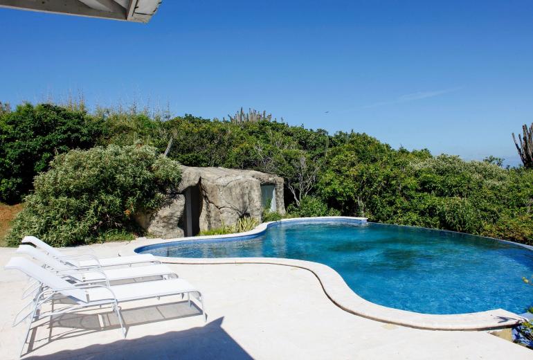 Buz021 - Villa com piscina en frente ao mar en Buzios