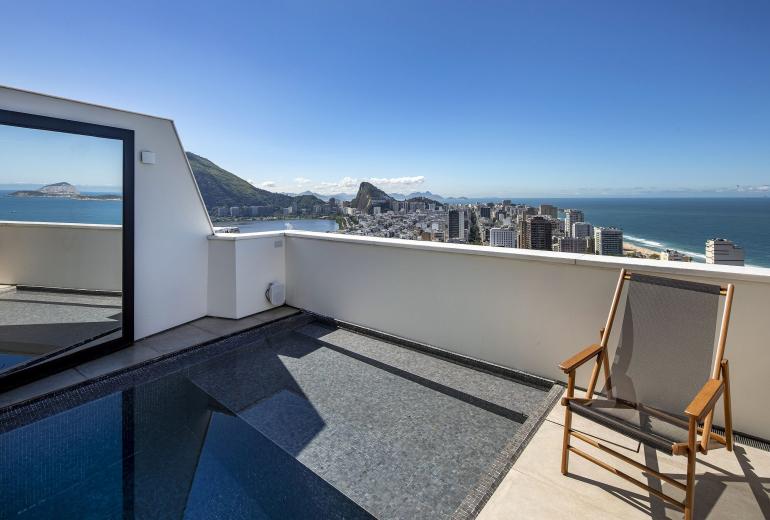 Rio004 - Penthouse with private pool in Leblon