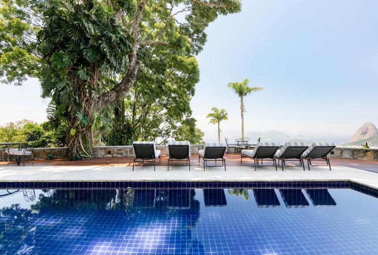 Rio019 - Amazing Mansion overlooking the city with pool