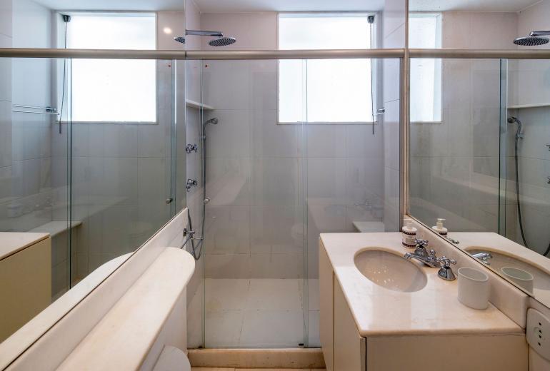 Rio251 - Beautiful apartment in Copacabana
