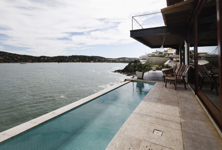Buz003 - Villa com piscina e vista pro mar em Búzios