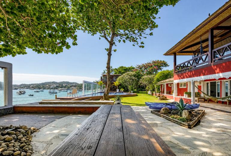 Buz005 - Beautiful mansion in front of the sea in Búzios