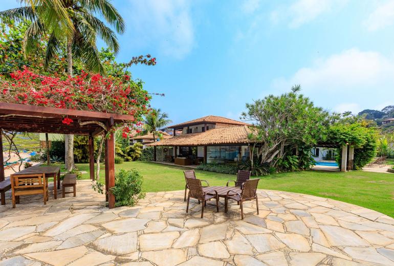 Buz029 - Prestigious house in front of the sea in Búzios