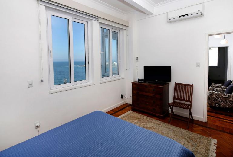 Rio079 - Apartamento de 3 quartos à beira-mar em Copacabana