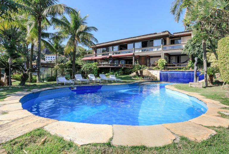 Rio591 - Villa in Joá with 5 suites and views of Barra