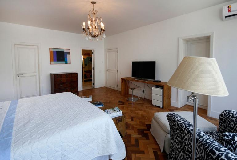 Rio231 - Cozy apartment with sea view in Copacabana