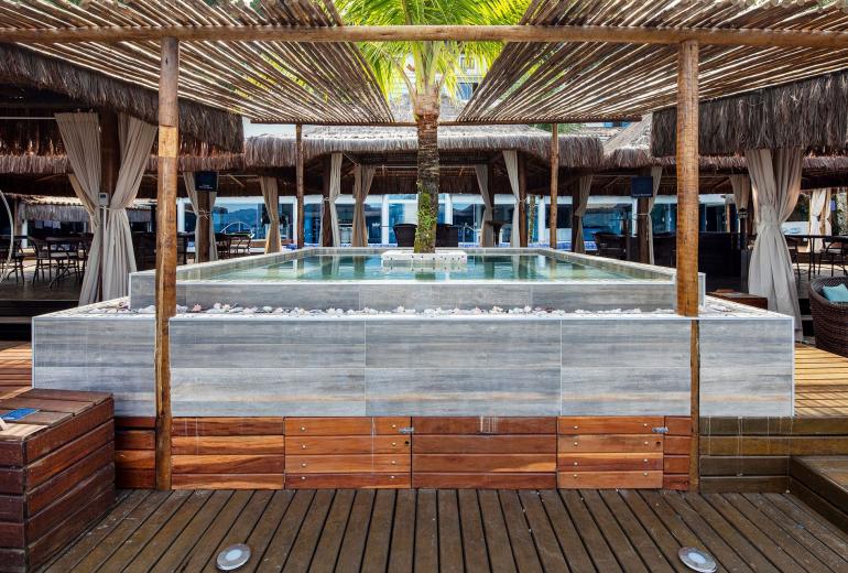 Ang015 - Villa de 16 cuartos con piscina en Angra dos Reis