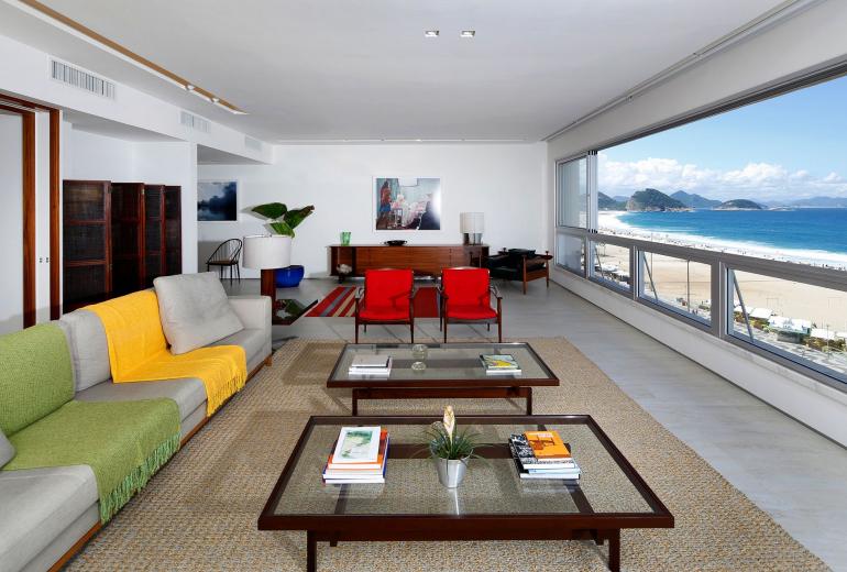 Rio145 - Elegant apartment beachfront in Copacabana