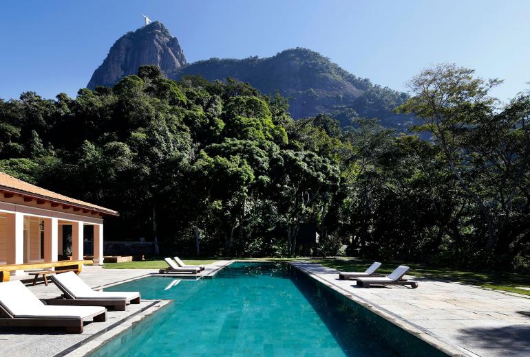 Rio013-Casarao de luxo com 7 suites no Jardim Botanico