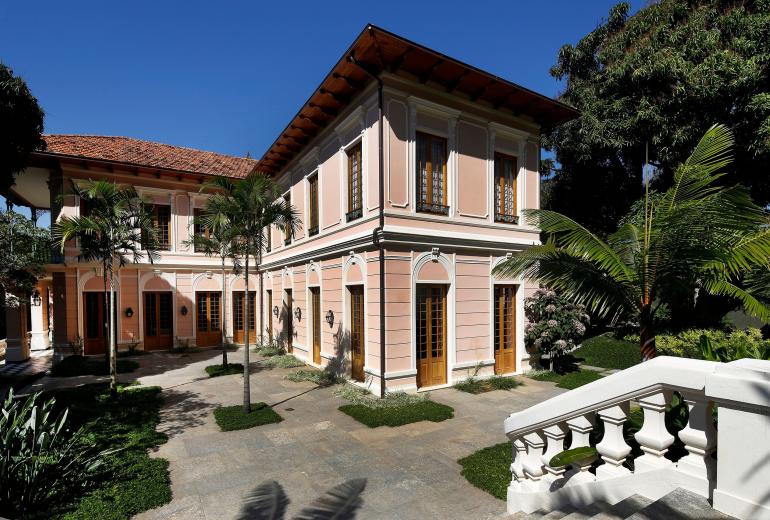 Rio013-Casarao de luxo com 7 suites no Jardim Botanico