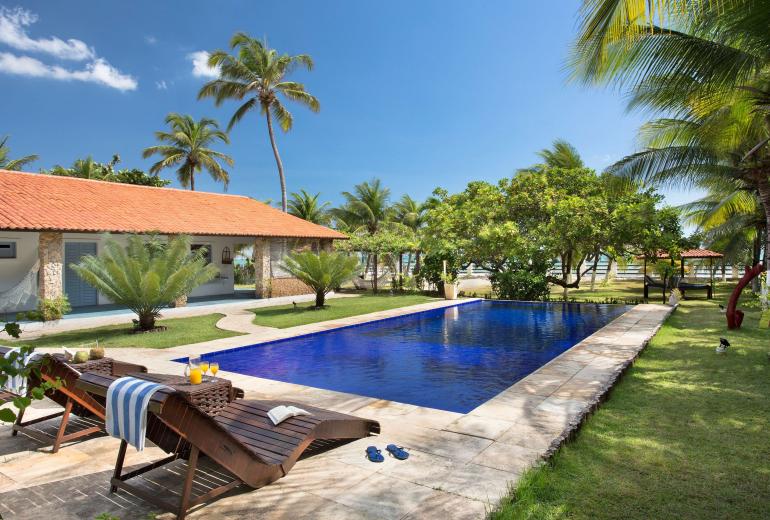 Cea001 - Villa frente al mar con piscina & jardín